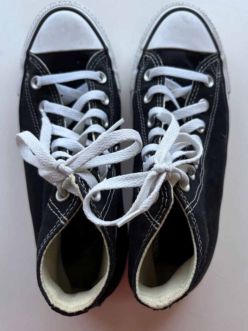 Converse Chuck Taylor All Star High Top Sneakers, women’s size 8/men’s size 6 - Picture 3 of 9
